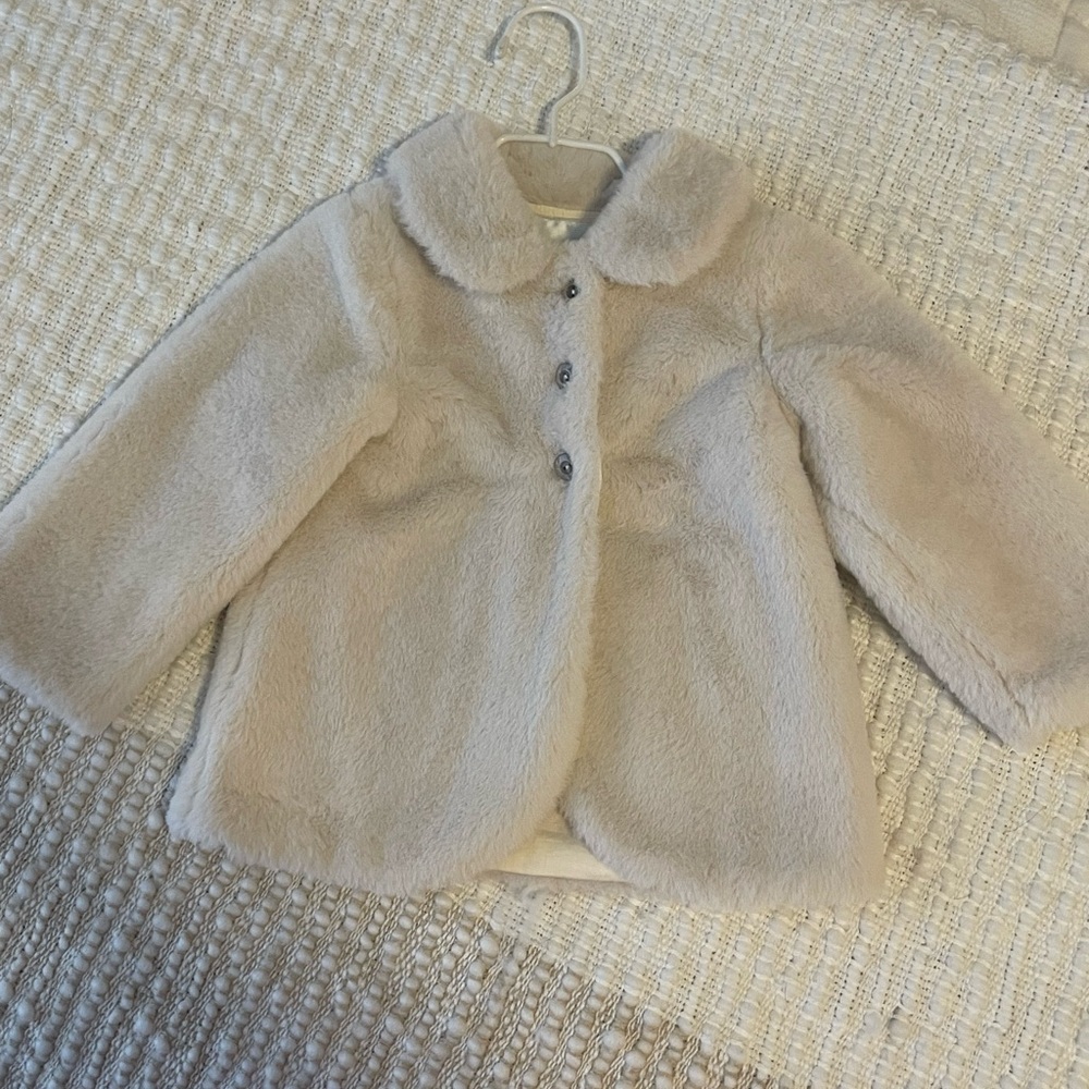 Edgehill Collection Cream Puffer Jacket Rounded Collar
